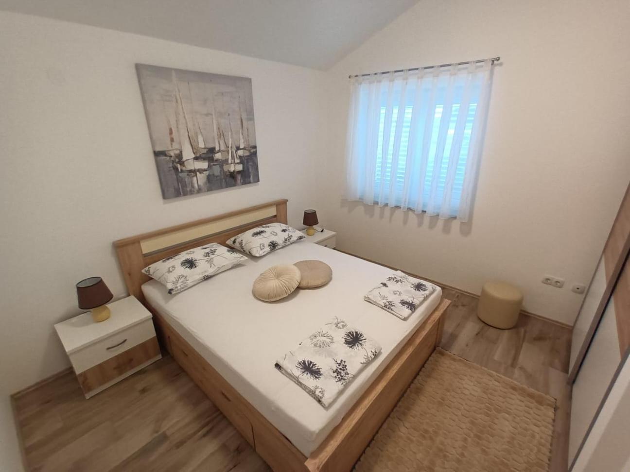 Apartmani Lucija 포블랴나 외부 사진